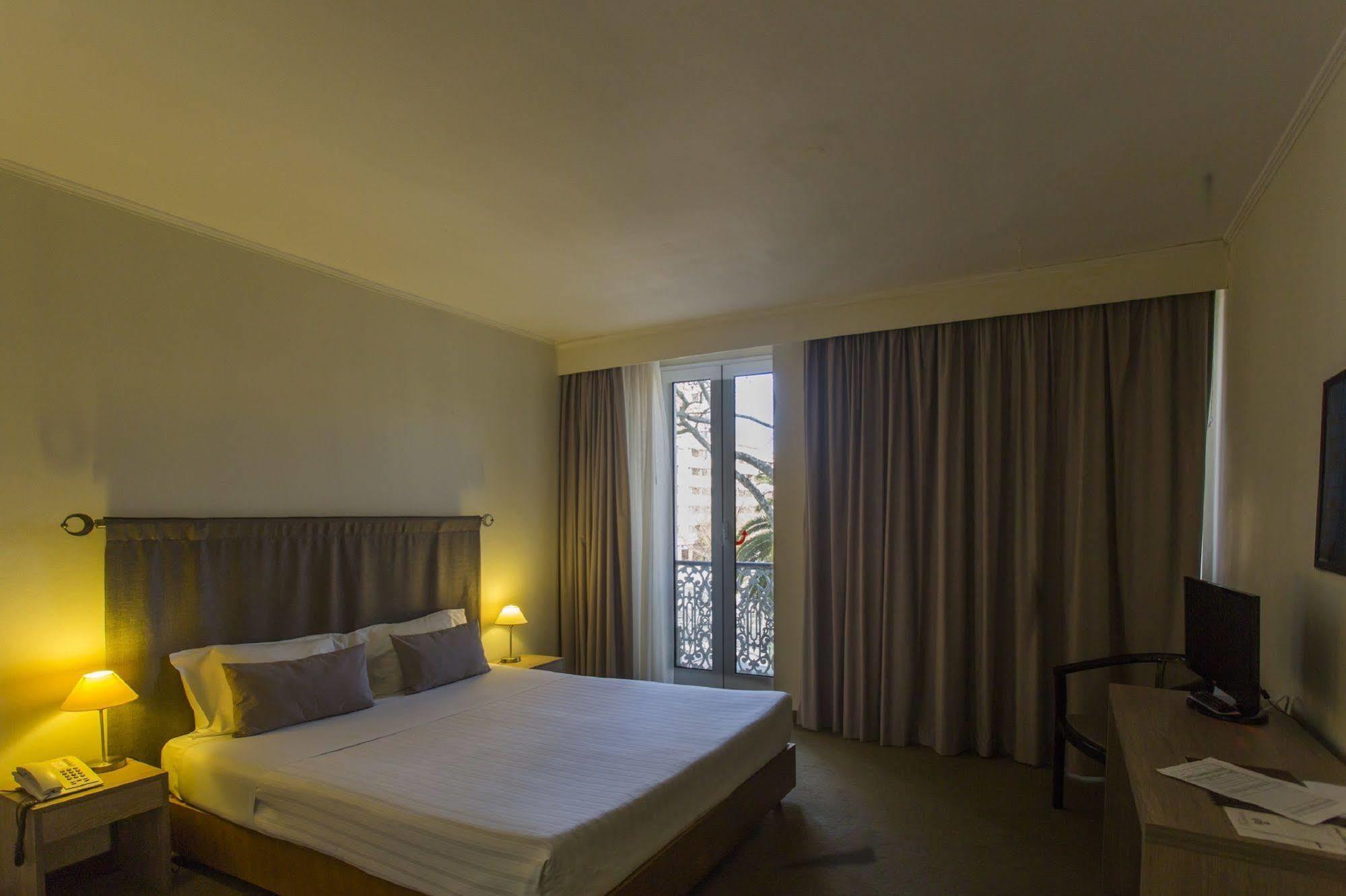 Ever Lisboa City Center Hotel Exterior photo